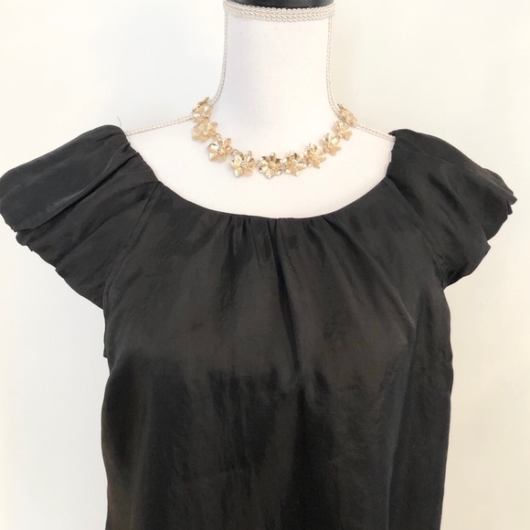 🆕Express Black Short Sleeve Blouse - Picture 3 of 6
